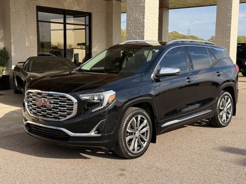 Used 2019 GMC Terrain Denali w/ Advanced Safety Package image 11