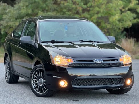 Used 2009 Ford Focus SES image 2