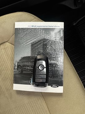 Used 2021 Ford Edge SEL image 29