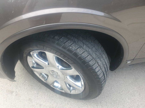 Used 2010 Buick Enclave CXL image 12
