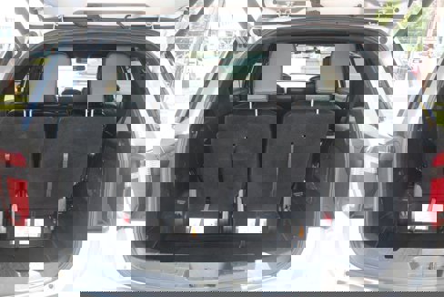Used 2018 Ford Explorer XLT w/ Equipment Group 202A image 20