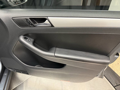 Used 2013 Volkswagen Jetta SE image 21
