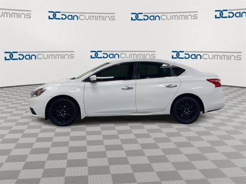 Used 2017 Nissan Sentra S image 5