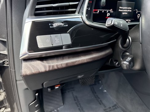 Used 2021 Audi Q7 3.0T Premium image 41