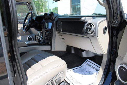 Used 2004 HUMMER H2 w/ Preferred Equipment Group image 15