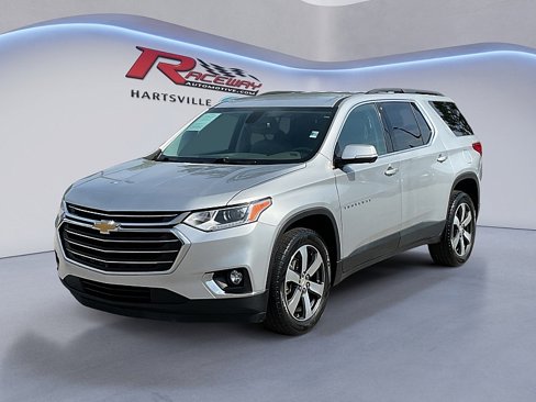 Used 2020 Chevrolet Traverse LT w/ LT Premium Package image 9
