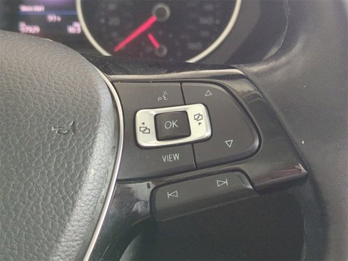 Used 2019 Volkswagen Tiguan SE w/ Panoramic Sunroof Package image 27