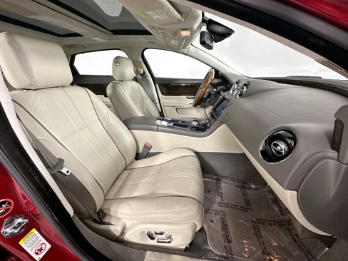 Used 2012 Jaguar XJ L image 27