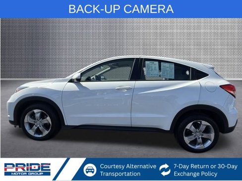 Used 2018 Honda HR-V LX image 2