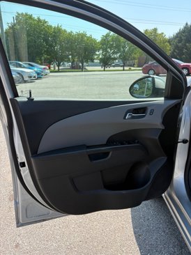 Used 2014 Chevrolet Sonic LT image 9