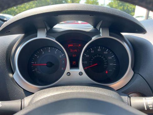 Used 2016 Nissan Juke SL image 16