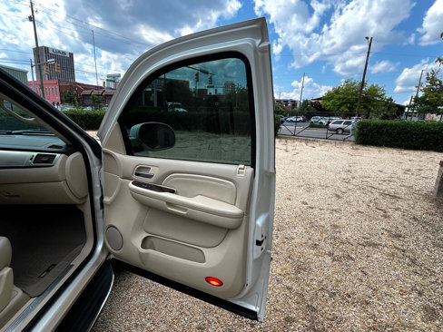 Used 2007 Cadillac Escalade EXT w/ Information Package image 26
