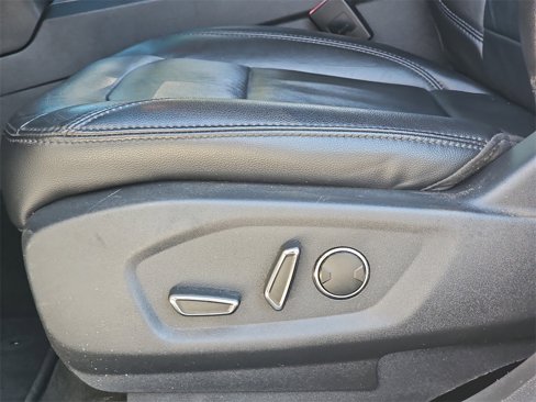 Used 2017 Ford Explorer XLT w/ Equipment Group 202A image 30