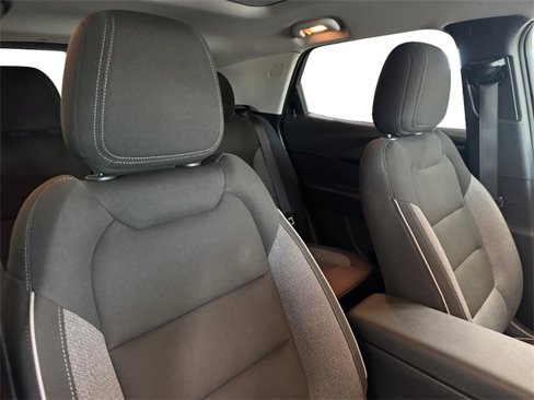 Used 2022 Chevrolet TrailBlazer LT w/ Sun and Liftgate Package image 12