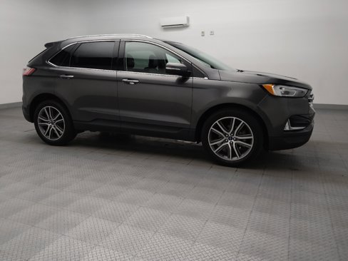 Used 2019 Ford Edge Titanium image 11