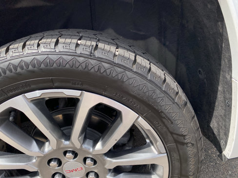 Used 2022 GMC Acadia Denali w/ Denali Ultimate Package image 3
