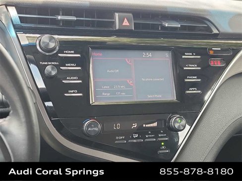 Used 2018 Toyota Camry SE image 16