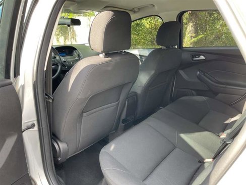 Used 2015 Ford Focus SE image 54