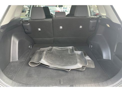 Used 2022 Toyota RAV4 LE image 16
