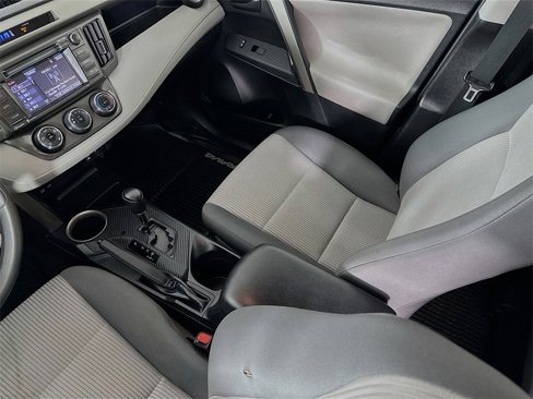 Used 2015 Toyota RAV4 LE image 7