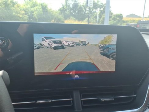 Used 2025 Chevrolet Trax LT image 5