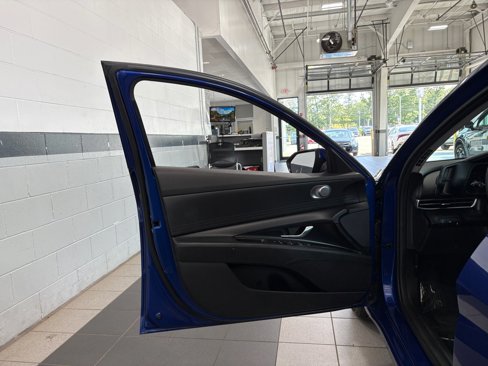 Used 2021 Hyundai Elantra SEL w/ Cargo Package image 27