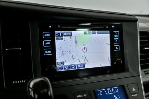 Used 2015 Toyota Sienna XLE image 21