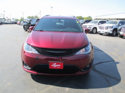 Used 2018 Chrysler Pacifica Touring-L w/ Premium Audio Group image 10