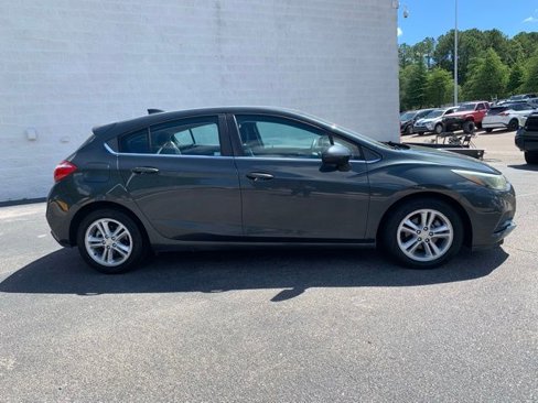 Used 2017 Chevrolet Cruze LT image 8