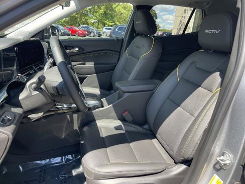 Used 2025 Chevrolet Trax ACTIV w/ Sunroof Package image 15