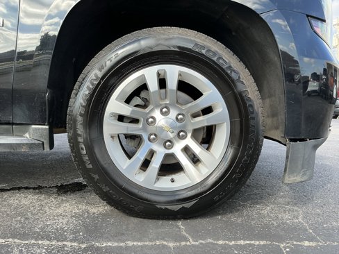 Used 2017 Chevrolet Suburban LT image 22