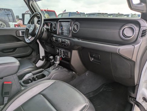 Used 2020 Jeep Gladiator Overland w/ Popular Equipment Package image 26