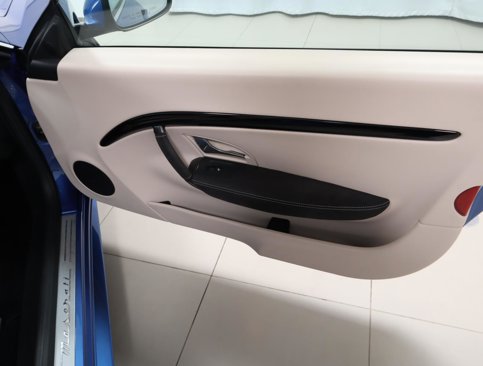 Used 2018 Maserati GranTurismo Sport image 12