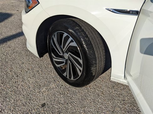 Certified 2020 Volkswagen Jetta SEL Premium image 37