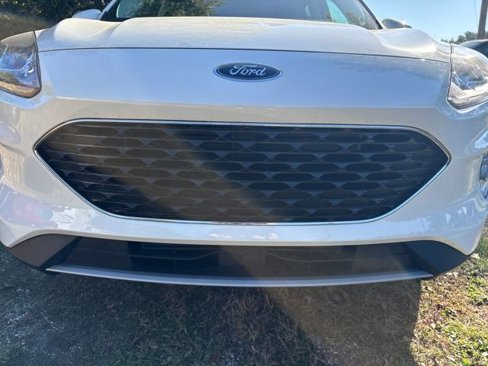 Certified 2022 Ford Escape SEL image 44