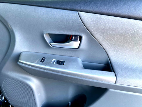 Used 2014 Toyota Prius V Three image 34