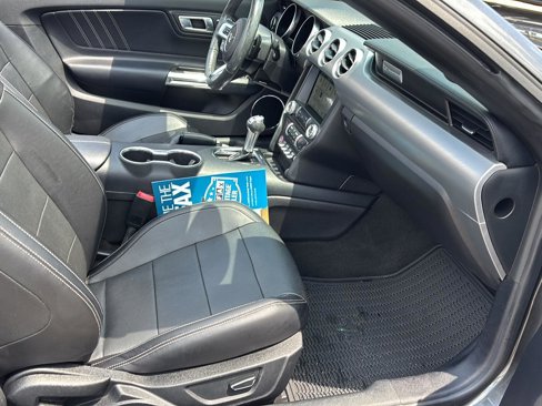 Used 2018 Ford Mustang Premium image 21