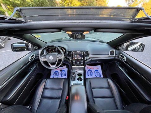 Used 2021 Jeep Grand Cherokee Limited w/ Sun & Sound Group image 22