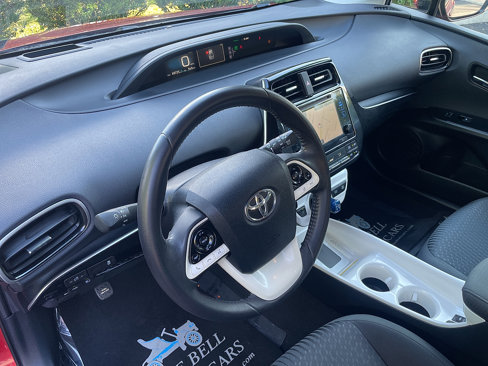 Used 2016 Toyota Prius Three image 30