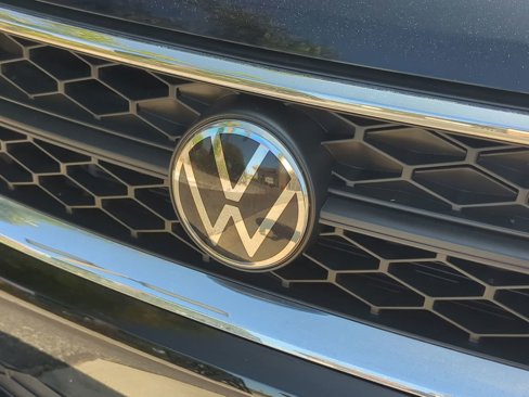 Used 2022 Volkswagen Taos SE image 13