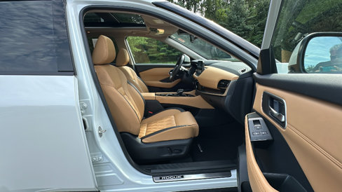 Used 2023 Nissan Rogue Platinum w/ Platinum Premium Package image 23