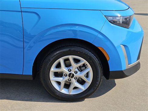 Certified 2023 Kia Soul S image 6