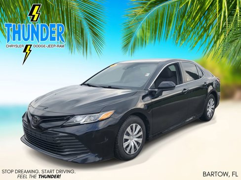 Used 2020 Toyota Camry L image 2