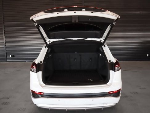Certified 2023 Audi Q4 e-tron Premium Plus image 13