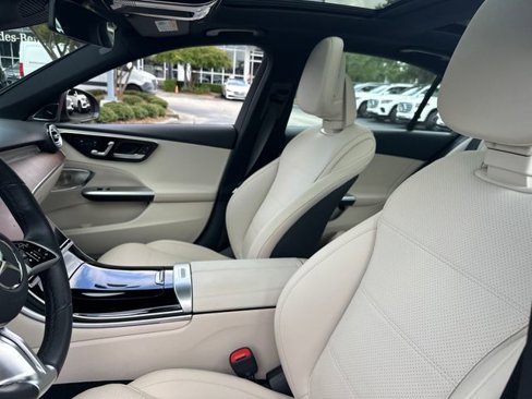 Used 2025 Mercedes-Benz C 300 Sedan image 13