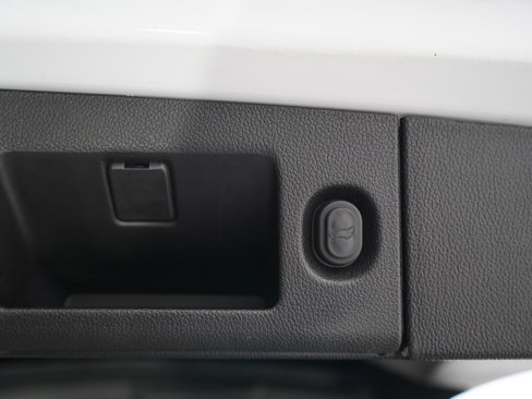 Used 2018 GMC Yukon Denali w/ Denali Ultimate Package image 12