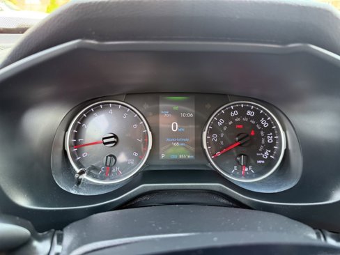 Used 2019 Toyota RAV4 LE image 16