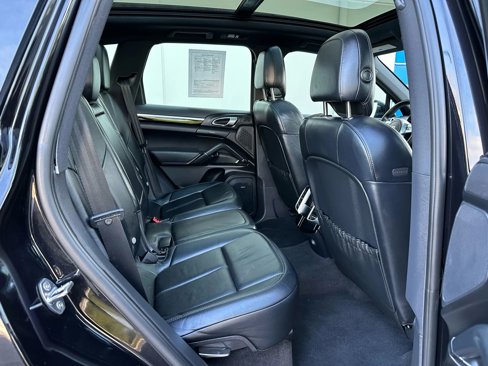 Used 2014 Porsche Cayenne image 13