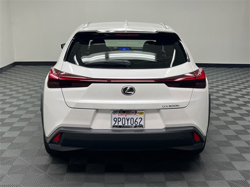 Used 2025 Lexus UX 300h FWD image 6