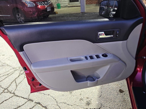 Used 2007 Ford Fusion SE image 10